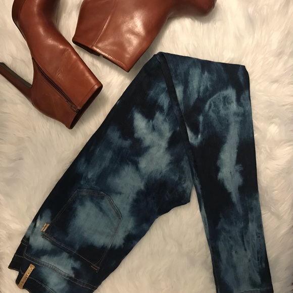 Super high waist distressed ripped skinny jeans. - Picture 2 of 4